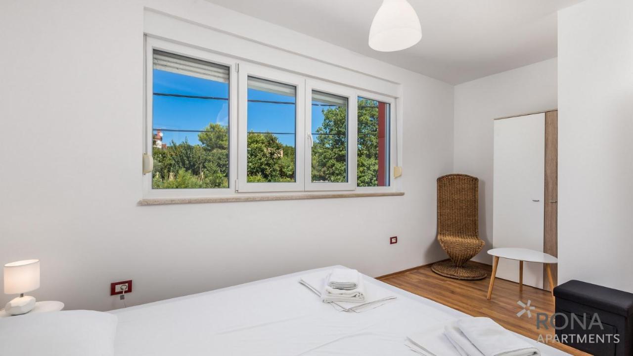 Rona Apartment Denis ウマグ エクステリア 写真