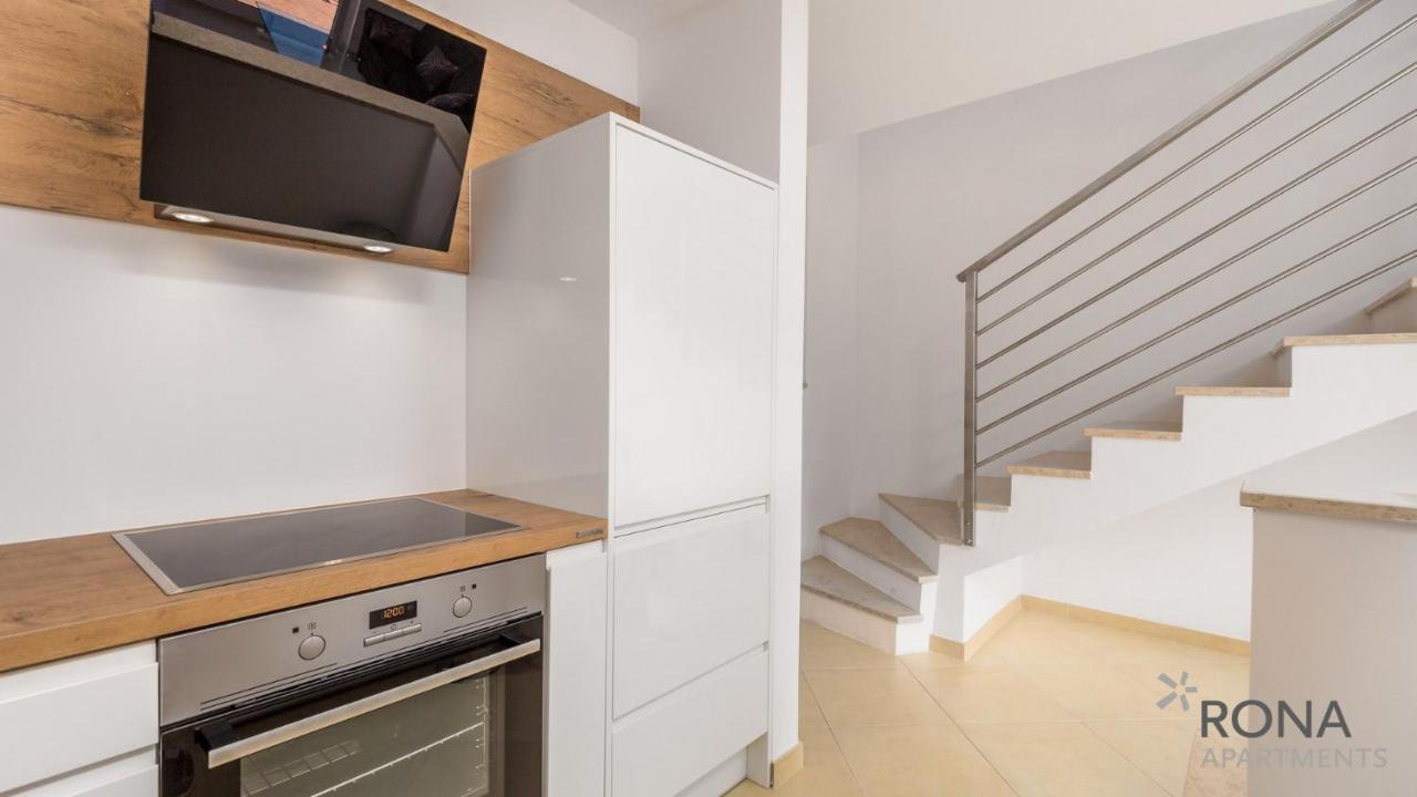 Rona Apartment Denis ウマグ エクステリア 写真