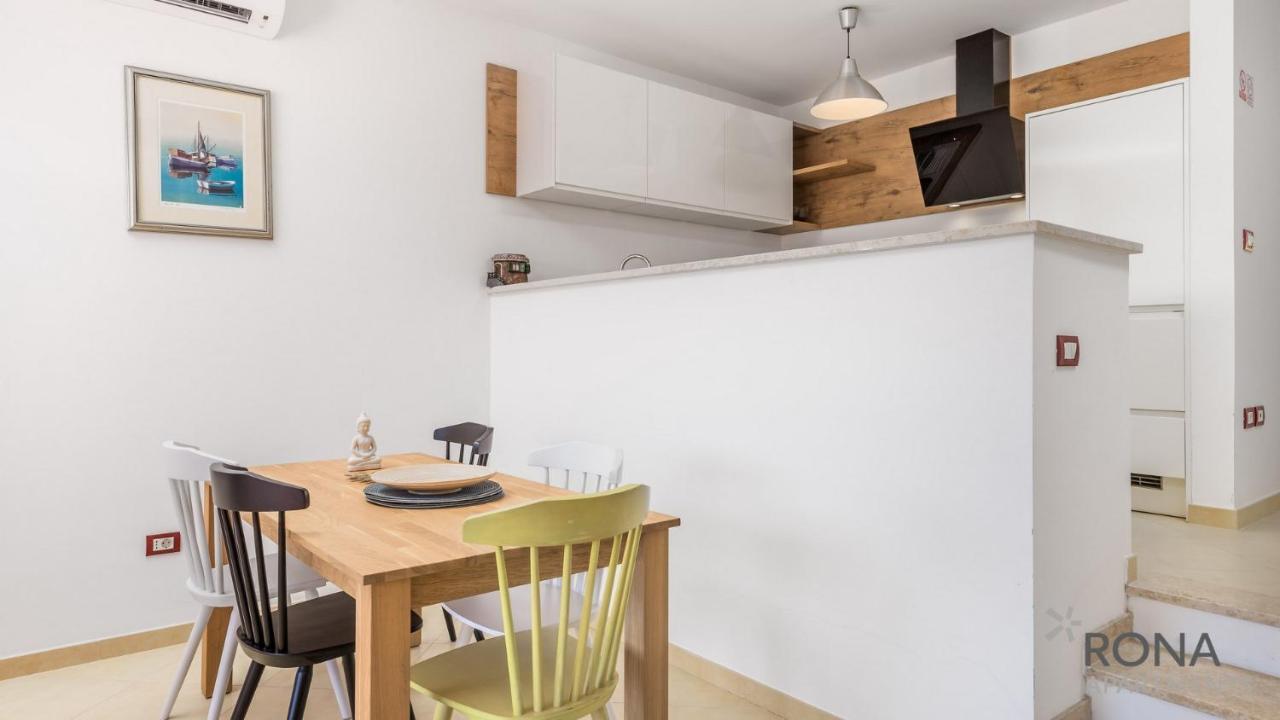 Rona Apartment Denis ウマグ エクステリア 写真